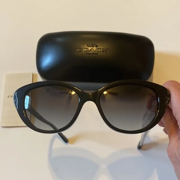 DUPLICATE LISTING FOR BUNDLE: NWOT Coach Glitter Sunglasses Cat Eye Black Silver - Picture 5 of 16